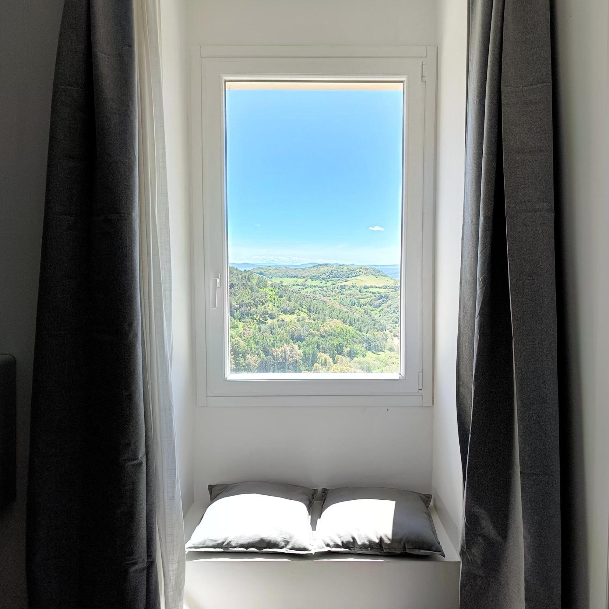 Bed and Breakfast Tuffudesu Experience (Adults Only) Osilo Habitación foto
